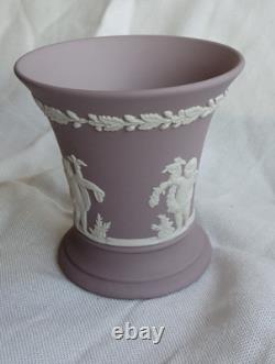 VINTAGE Wedgwood White on Lilac Jasper Ware Seasons Posy Pot RARE Boxed 2644