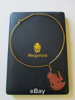 VTG Wedgwood Egyptian Jasperware Cameo Necklace in Box