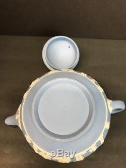 VTG Wedgwood England Blue & White Jasperware Large Teapot 5 in Tall England