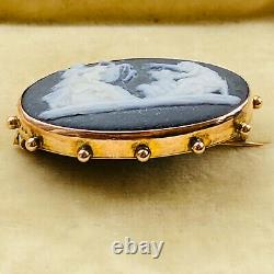 Victorian 9ct, 9k, 375 Gold Jasper ware Wedgwood brooch, Made in England 1894