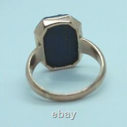 Vintage 9ct yellow gold Blue Wedgwood Jasperware cameo ring. Size Q