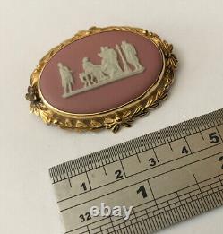 Vintage Gold Plated Classical Pink Jasper Ware Wedgwood England Brooch Pin Boxed