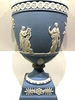 Vintage Wedgwood Jasperware Blue (Solid) Covered Vase Urn #264 withMuses NOS MT