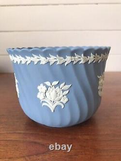 Vintage Wedgwood Jasperware Fluted Planter Jardiniere Cachepot England Floral