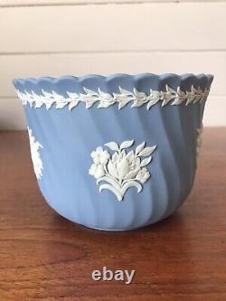 Vintage Wedgwood Jasperware Fluted Planter Jardiniere Cachepot England Floral