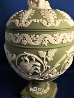 Vintage Wedgwood Solid Green Jasperware Lidded Urn Cupid Finial C1982