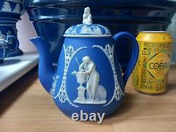 WEDGWOOD ANTIQUE COBALT BLUE JASPERWARE Pre 1891 Coffee Pot with'Sibyl Finial