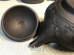WEDGWOOD BLACK BASALT JASPERWARE Neoclassical Tea Pot w Lid