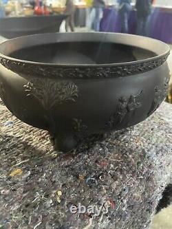 WEDGWOOD Black Basalt Three Footed Sacrifice Bowl 20cm