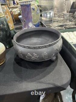 WEDGWOOD Black Basalt Three Footed Sacrifice Bowl 20cm