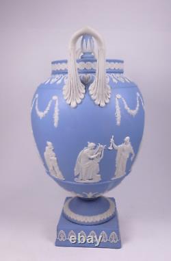 WEDGWOOD JASPER WARE GREEK MUSES LIDDED VASE c. 1969