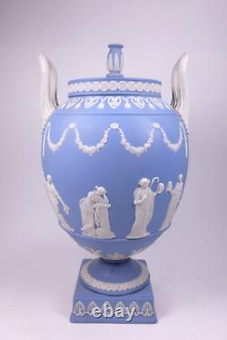 WEDGWOOD JASPER WARE GREEK MUSES LIDDED VASE c. 1969