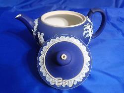 WEDGWOOD JASPERWARE Teapot & Lid in Cream Color on Wedgwood Blue