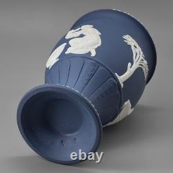 WEDGWOOD Jasperware Handcrafted Portland / Dark Blue Vase Lidded Urn 21cm tall