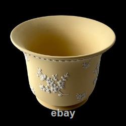 WEDGWOOD Jasperware Handcrafted Primrose Yellow Jardiniere Planter'76