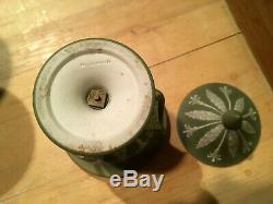 WEDGWOOD Jasperware Rare Green Dip 6.5 Campana Urn Vase Handles Lid 1900 NICE
