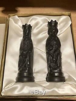 Wedgewood Collectable Basalt King and Queen Chess Set