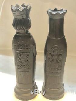 Wedgewood Collectable Basalt King and Queen Chess Set