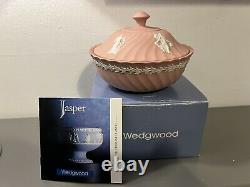 Wedgewood Jasper White On Pink Fluted Powder Box. Mint Condition. Booklet. Rare