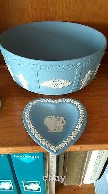 Wedgewood jasperware blue including millennium clock & bowl. 15 items