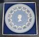 Wedgwood 5 Colour Jasperware Trophy Plate Queen Elizabeth Silver Jubilee Boxed