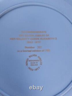 Wedgwood 5 Colour Jasperware Trophy Plate Queen Elizabeth Silver Jubilee Boxed