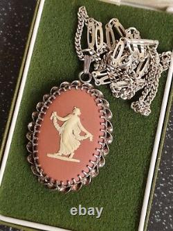 Wedgwood 925 Sterling Silver Terracotta Jasperware Pendant Chain Necklace 22g