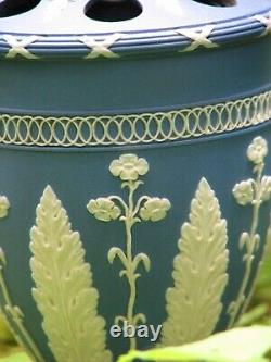 Wedgwood Adams 18 Century Dark Solid Blue Jasperware Urn/vase To Restore Museum