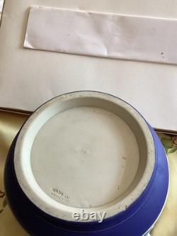 Wedgwood Antique Dark Blue Jasperware Jardiniere Planter/ Pot/vase Wedgwood Antique Dark Blue Jasperware Jardiniere Planter/ Pot/vase