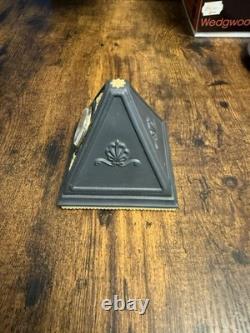 Wedgwood BLACK & Yellow Jasperware LIBRARY COLLECTION EGYPTIAN PYRAMID CLOCK