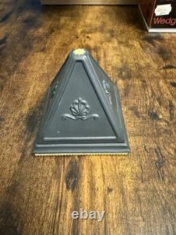 Wedgwood BLACK & Yellow Jasperware LIBRARY COLLECTION EGYPTIAN PYRAMID CLOCK
