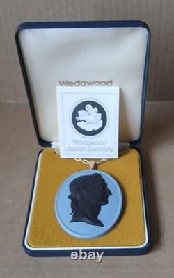 Wedgwood BLUE & BLACK Jasperware CAESAR Medallion Necklace