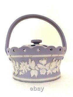 Wedgwood Beautiful And Rare Lilac Coloured Jasperware Flower Sprigs Basket C1810