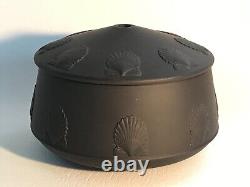 Wedgwood Black Basalt Shell Design Lidded Pot Pourri In Excellent Condition