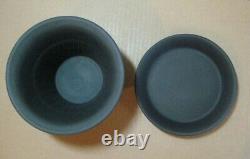 Wedgwood Black & Cane Yellow Jasperware Library Collection Opus Planter & Tray