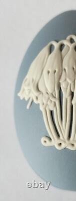 Wedgwood Blue Jasper Egg Trinket Box Christmas Bells Jasperware