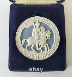 Wedgwood Blue Jasperware 900th Anniversary Of The Domesday Book Seal Medallion