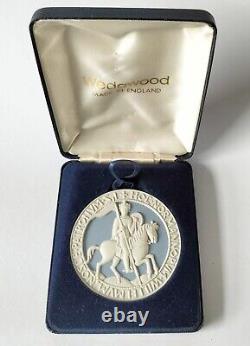 Wedgwood Blue Jasperware Medallion 900th Anniversary Domesday Book Seal Boxed