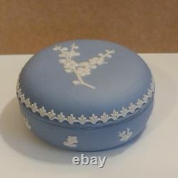 Wedgwood Blue Jasperware Prunus Blossom round trinket box made in England