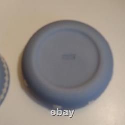 Wedgwood Blue Jasperware Prunus Blossom round trinket box made in England