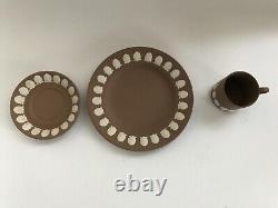 Wedgwood Brown Jasperware Shell Design Trio In Excellent Condition