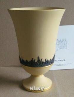 Wedgwood CANE YELLOW & BLACK Jasperware GOLFING TROPHY Vase Limited Edition