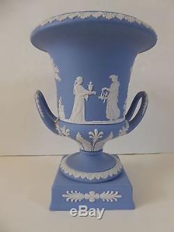 Wedgwood Cream / White On Lavender Jasperware Urn / Vase