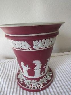 Wedgwood Crimson dipped Jasperware vase, c 1920