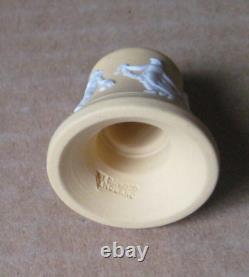 Wedgwood DANCING HOURS Floral Girl YELLOW Jasperware LIGHT CORD PULL RARE