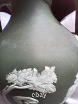 Wedgwood GREEN Jasperware PORTLAND 7 VASE