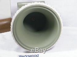 Wedgwood Green Jasper Ware Pedestal Campana 1969 and extremely Rare, ! 