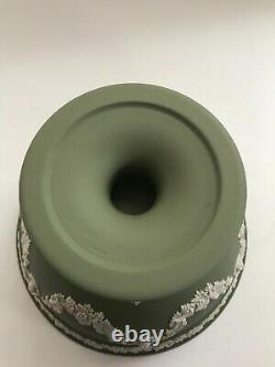 Wedgwood Green Jasper Ware small Pedestal bowl in excellent condition