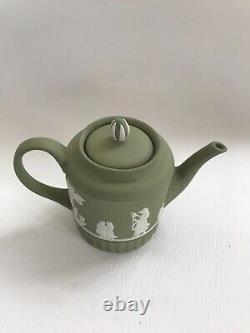 Wedgwood Green Jasperware Small Teapot In Excellent Condition