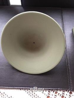 Wedgwood Green jasperware Campana twin handled vase in excellent condition